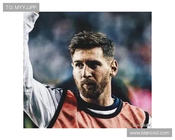 高清足球明星头像展现运动魅力与激情瞬间的完美结合